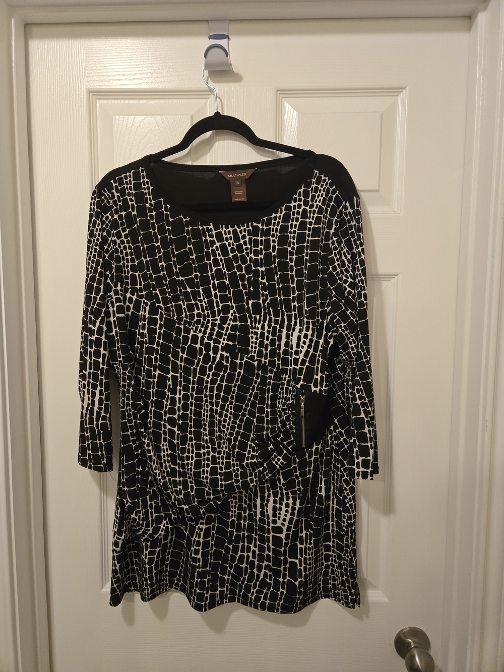 Multiples Black and White Patterned Women's Tunic Top